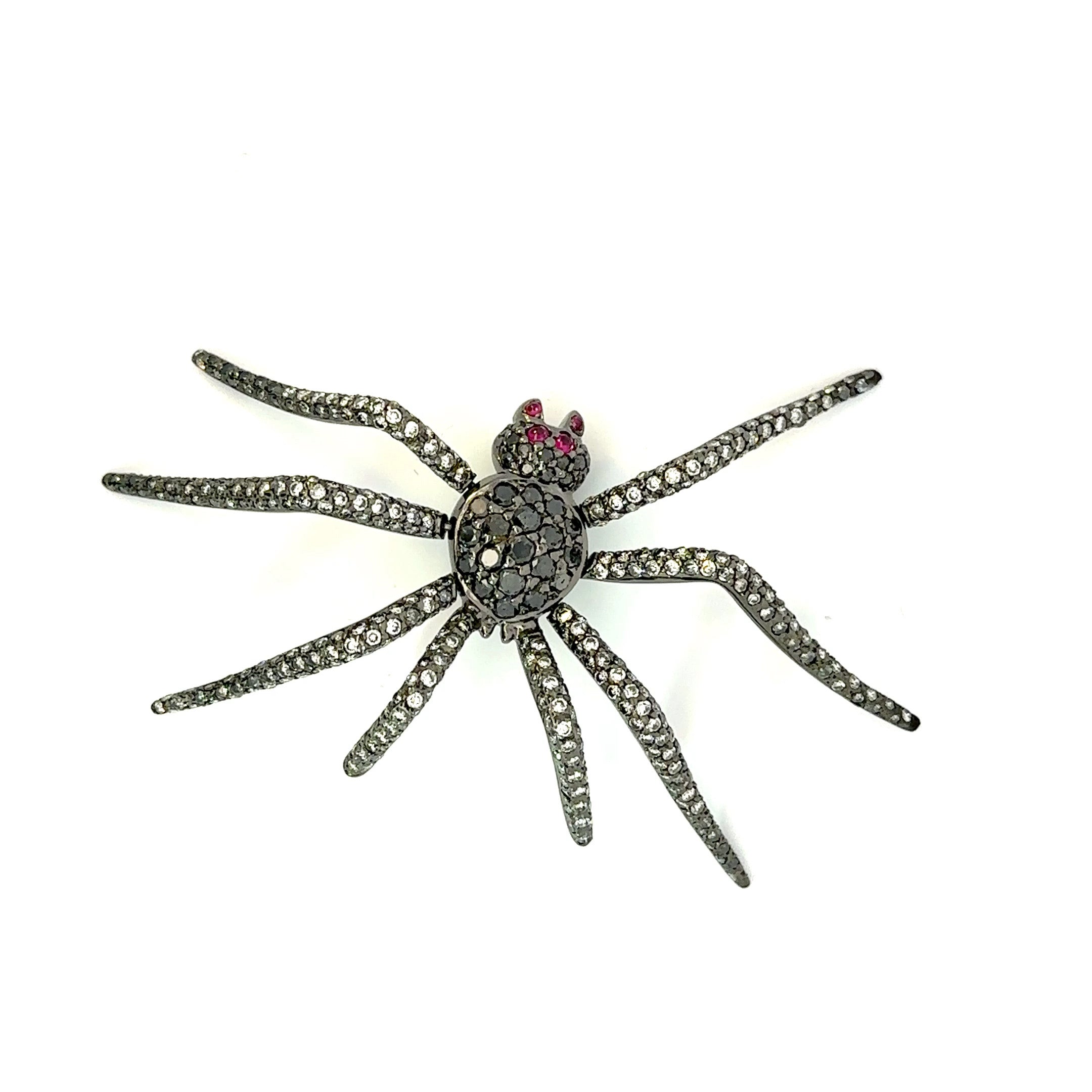 Brooch 18KWGOLD s/w Black &white diamond.